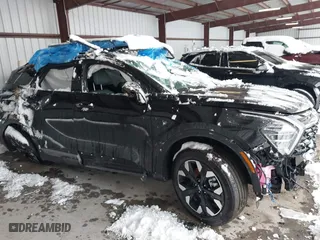2024 Kia Sportage Plug-In Hybrid X-Line Prestige with VIN KNDPZDDH8R7171305, listed as a IAAI auction lot 41537771 with 6,246 mi miles. Bid and sale history available at carsss.com. Image 12.
