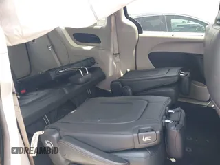 2020 Chrysler Pacifica Touring L with VIN 2C4RC1BG6LR173126, listed as a IAAI auction lot 42517961 with 75,014 mi miles and . Bid and sale history available at DreamBid. Image 8.