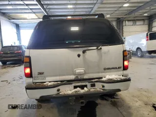 2004 Chevrolet Suburban Z71 with VIN 3GNFK16Z94G310219, listed as a Copart auction lot 45228915 with 341,057 mi miles and Salvage Title. Bid and sale history available at carsss.com. Image 6.