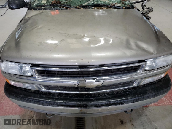 2001 Chevrolet Suburban LT with VIN 3GNFK16T01G190138, listed as a Copart auction lot 70755584 with 0 mi miles and Salvage Title. Bid and sale history available at carsss.com. Image 12.