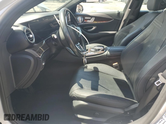 2020 Mercedes-Benz E 350 z VIN WDDZF8DB5LA710497, wystawiony jako Copart lot #51329925 z przebiegiem 41 490 mil mil oraz Szkoda całkowita • Salvage title. Historia ofert i sprzedaży dostępna na DreamBid. Obrazek 7.