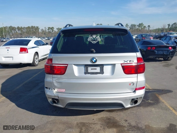 2011 BMW X5 35i with VIN 5UXZV4C5XBL412661, listed as a IAAI auction lot 41810470 with 168,470 mi miles. Bid and sale history available at carsss.com. Image 15.