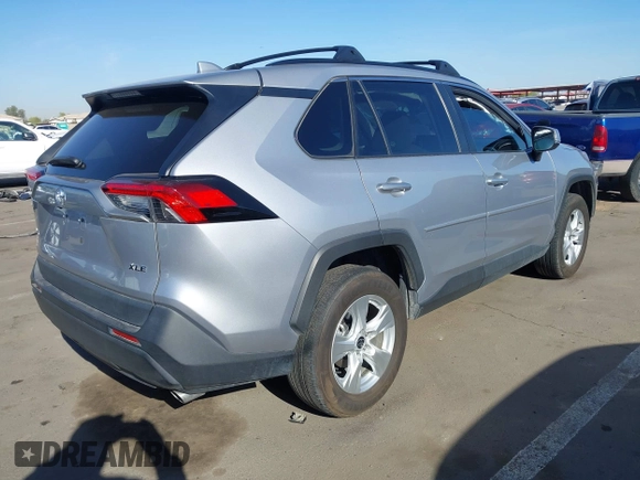 2021 Toyota RAV4 XLE with VIN 2T3W1RFV2MC172029, listed as a IAAI auction lot 41861810 with 78,024 mi miles. Bid and sale history available at carsss.com. Image 4.