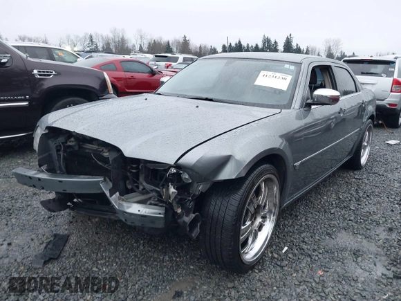 2006 Chrysler 300 C with VIN 2C3KA63H06H286676, listed as a IAAI auction lot 41231230 with 134,565 mi miles. Bid and sale history available at carsss.com. Image 17.
