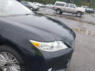2015 Lexus ES 330 with VIN JTHBK1GG0F2184699, listed as a IAAI auction lot 40444597 with Not Provided miles and . Bid and sale history available at DreamBid. Image 6.