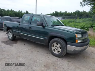 2005 Chevrolet Silverado 1500 LS with VIN 2GCEC19V451354410, listed as a IAAI auction lot 42702942 with 119,403 mi miles and . Bid and sale history available at DreamBid. Image 1.