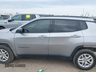 2018 Jeep Compass Sport with VIN 3C4NJCAB0JT250928, listed as a IAAI auction lot 41408079 with 110,422 mi miles. Bid and sale history available at carsss.com. Image 15.