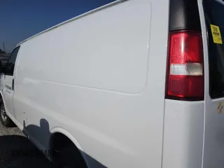 2015 Chevrolet Express Cargo with VIN 1GCWGFCF2F1262646, listed as a IAAI auction lot 42801576 with 165,952 mi miles and . Bid and sale history available at DreamBid. Image 27.