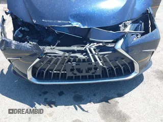 2022 Lexus ES 350 z VIN 58ADZ1B12NU135987, wystawiony jako IAAI lot #42216317 z przebiegiem 55 515 mil mil oraz . Historia ofert i sprzedaży dostępna na DreamBid. Obrazek 6.