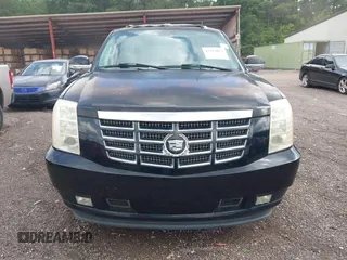 2007 Cadillac Escalade z VIN 1GYFK638X7R420955, wystawiony jako IAAI lot #42313073 z przebiegiem 175 578 mil mil oraz . Historia ofert i sprzedaży dostępna na DreamBid. Obrazek 6.