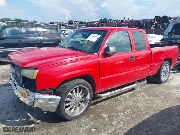 2004 Chevrolet Silverado 1500 Work Truck with VIN 1GCEC19XX4Z270714, listed as a IAAI auction lot 40383366 with 1 mi miles. Bid and sale history available at carsss.com. Image 2.