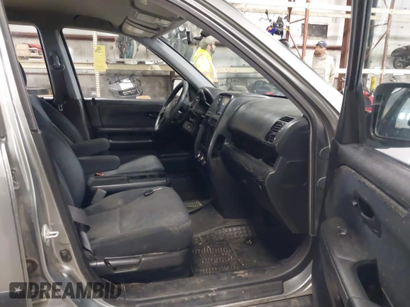 2006 Honda CR-V LX with VIN JHLRD785X6C053853, listed as a IAAI auction lot 42018895 with 246,316 mi miles and . Bid and sale history available at carsss.com. Image 5.