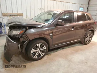 2021 Mitsubishi Outlander ES z VIN JA4APUAU7MU024796, wystawiony jako Copart lot #52034705 z przebiegiem 68 454 mil mil oraz Szkoda całkowita • Salvage title. Historia ofert i sprzedaży dostępna na DreamBid. Obrazek 1.