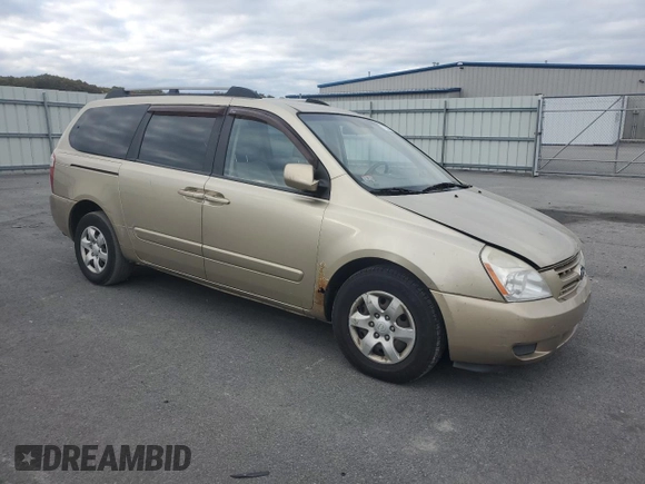 2008 Kia Sedona LX with VIN KNDMB233586217761, listed as a Copart auction lot 77362824 with 145,064 mi miles and Clean Title. Bid and sale history available at carsss.com. Image 4.