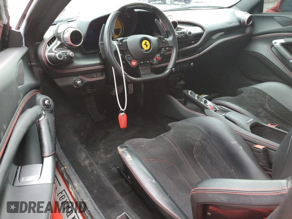 2020 Ferrari F8 z VIN ZFF92LLAXL0252707, wystawiony jako Copart lot #43547204 z przebiegiem 4092 mil mil oraz . Historia ofert i sprzedaży dostępna na DreamBid. Obrazek 8.