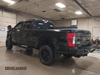 2019 Ford F-250 XL z VIN 1FT7W2BT6KEF45755, wystawiony jako IAAI lot #41684286 z przebiegiem 113 157 mil mil oraz . Historia ofert i sprzedaży dostępna na DreamBid. Obrazek 3.