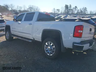 2017 GMC Sierra 2500HD Denali with VIN 1GT12UEG5HF177129, listed as a IAAI auction lot 41253163 with 183,743 mi miles. Bid and sale history available at carsss.com. Image 3.