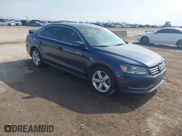 2012 Volkswagen Passat SE with VIN 1VWBH7A3XCC083374, listed as a IAAI auction lot 41585778 with 187,362 mi miles. Bid and sale history available at carsss.com. Image 1.