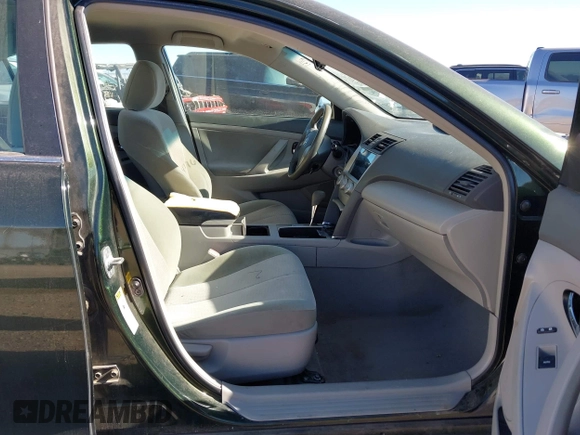 2011 Toyota Camry LE z VIN 4T4BF3EK5BR107738, wystawiony jako IAAI lot #41477614 z przebiegiem 154 464 mil mil oraz . Historia ofert i sprzedaży dostępna na DreamBid. Obrazek 5.