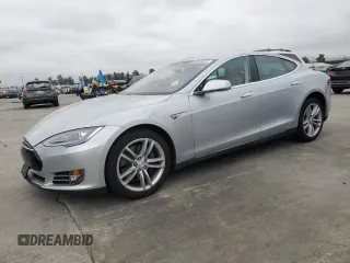 2014 Tesla Model S 60 z VIN 5YJSA1H14EFP34335, wystawiony jako Copart lot #65504325 z przebiegiem Nie podano mil oraz Czysty tytuł • Clean title. Historia ofert i sprzedaży dostępna na DreamBid. Obrazek 1.
