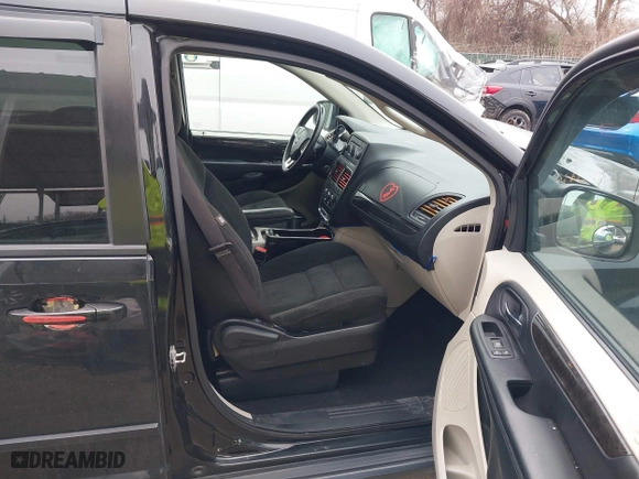 2016 Dodge Grand Caravan SXT with VIN 2C4RDGCG6GR204301, listed as a IAAI auction lot 41605016 with 93,400 mi miles. Bid and sale history available at carsss.com. Image 5.