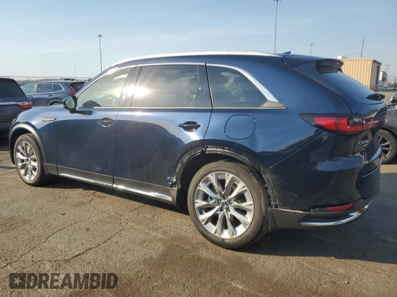 2024 Mazda CX-90 Premium Plus z VIN JM3KKEHD7R1175478, wystawiony jako Copart lot #49067795 z przebiegiem 10 984 mil mil oraz Szkoda całkowita • Salvage title. Historia ofert i sprzedaży dostępna na DreamBid. Obrazek 2.