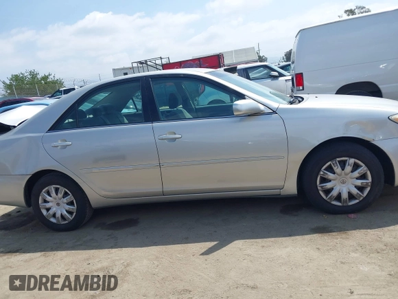 2006 Toyota Camry STD with VIN 4T1BE32K26U164258, listed as a IAAI auction lot 42120723 with 172,018 mi miles. Bid and sale history available at carsss.com. Image 13.