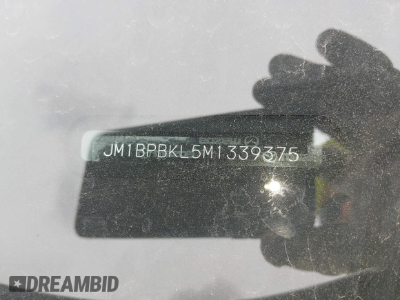 2021 Mazda 3 Select with VIN JM1BPBKL5M1339375, listed as a IAAI auction lot 42547155 with 43,793 mi miles and . Bid and sale history available at DreamBid. Image 9.