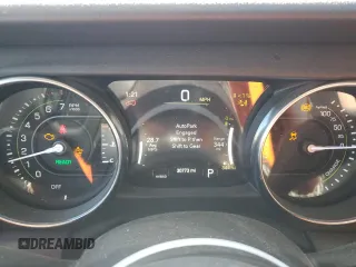 2022 Jeep Wrangler Unlimited Sahara with VIN 1C4JJXP60NW158556, listed as a Copart auction lot 46195725 with 30,773 mi miles and Salvage title. Bid and sale history available at DreamBid. Image 9.