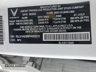 2023 VinFast VF 8 Eco z VIN RLLV1AEB9PH005010, wystawiony jako Copart lot #42382665 z przebiegiem 29 550 mil mil oraz Szkoda całkowita • Salvage title. Historia ofert i sprzedaży dostępna na DreamBid. Obrazek 15.