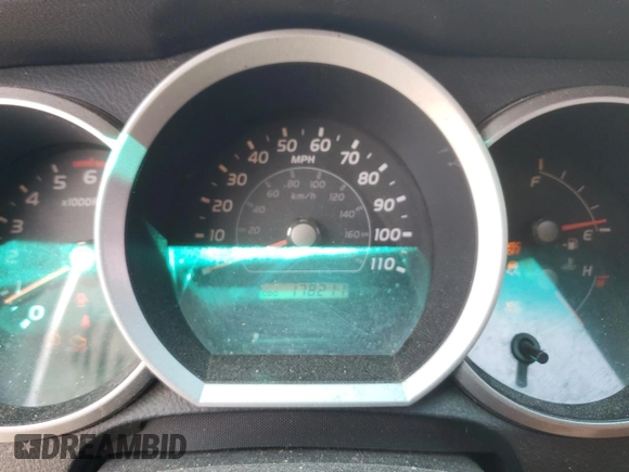 2006 Toyota 4Runner SR5 z VIN JTEBU14R860094130, wystawiony jako Copart lot #61412425 z przebiegiem 178 211 mil mil oraz Czysty tytuł • Clean title. Historia ofert i sprzedaży dostępna na DreamBid. Obrazek 9.