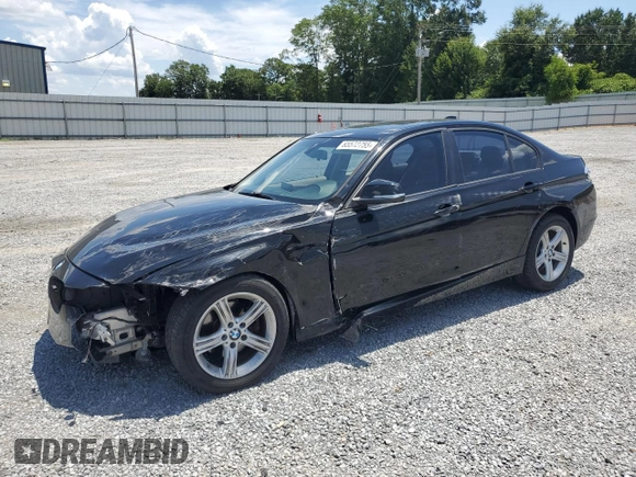 2013 BMW 3 Series 320i xDrive with VIN WBA3C3C54DF981575, listed as a Copart auction lot 65572755 with 130,468 mi miles and Clean title. Bid and sale history available at DreamBid. Image 1.
