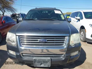 2010 Ford Explorer Limited z VIN 1FMEU8F83AUB15512, wystawiony jako IAAI lot #41644024 z przebiegiem 179 883 mil mil oraz . Historia ofert i sprzedaży dostępna na DreamBid. Obrazek 12.