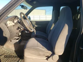 2002 Ford Explorer Sport Value z VIN 1FMYU70E52UB46588, wystawiony jako Copart lot #76526084 z przebiegiem 283 448 mil mil oraz Szkody całkowita. Historia ofert i sprzedaży dostępna na DreamBid. Obrazek 7.