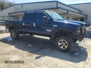 2005 Ford F-250 XL с VIN 1FTSW21P85EC27655, выставлен на аукционе Copart как лот 54161755 с пробегом 186 502 миль миль и Списание • Salvage title. История ставок и продаж доступна на DreamBid. Изображение 4.