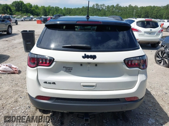 2021 Jeep Compass Latitude z VIN 3C4NJDBB8MT555358, wystawiony jako IAAI lot #42262036 z przebiegiem 67 917 mil mil oraz . Historia ofert i sprzedaży dostępna na DreamBid. Obrazek 16.