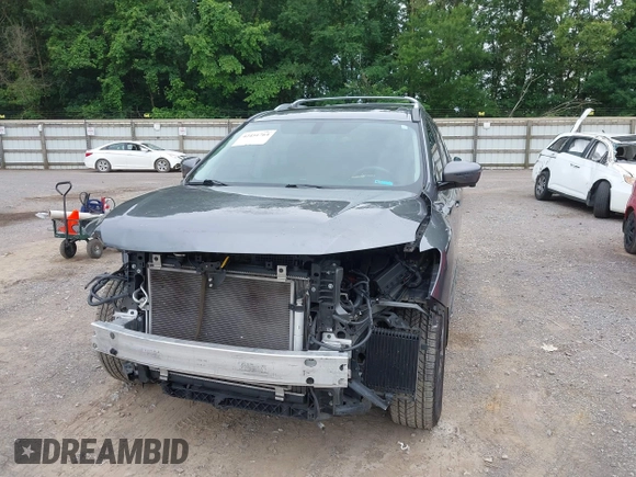 2020 Nissan Pathfinder Platinum z VIN 5N1DR2DM1LC585198, wystawiony jako IAAI lot #42451764 z przebiegiem 60 692 mil mil oraz . Historia ofert i sprzedaży dostępna na DreamBid. Obrazek 6.