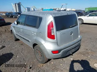 2013 Kia Soul with VIN KNDJT2A55D7519897, listed as a IAAI auction lot 41663108 with 102,360 mi miles. Bid and sale history available at carsss.com. Image 3.