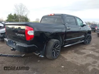 2017 Toyota Tundra 4WD Limited with VIN 5TFHW5F13HX653553, listed as a IAAI auction lot 41898133 with 140,981 mi miles. Bid and sale history available at carsss.com. Image 4.