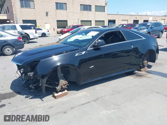 2013 Cadillac CTS-V z VIN 1G6DV1EP6D0138259, wystawiony jako IAAI lot #42175072 z przebiegiem Nie podano mil oraz . Historia ofert i sprzedaży dostępna na DreamBid. Obrazek 16.