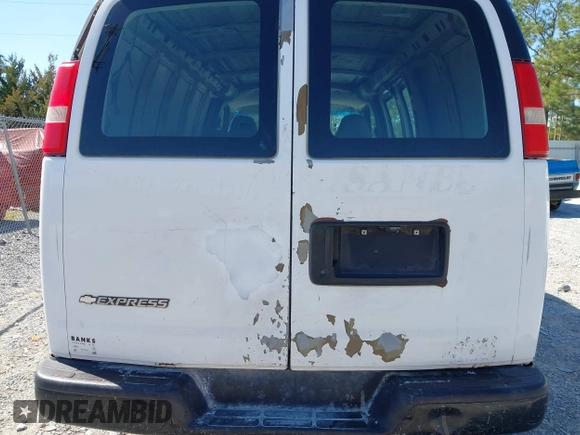 2008 Chevrolet Express Cargo Van with VIN 1GCGG25C281182749, listed as a IAAI auction lot 41686625 with 222,625 mi miles. Bid and sale history available at carsss.com. Image 6.