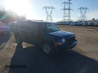 2014 Jeep Patriot Sport z VIN 1C4NJRBB9ED644215, wystawiony jako IAAI lot #41491771 z przebiegiem 155 867 mil mil oraz . Historia ofert i sprzedaży dostępna na DreamBid. Obrazek 1.