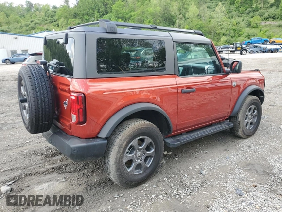 2024 Ford Bronco Big Bend z VIN 1FMDE7AH8RLB10818, wystawiony jako Copart lot #54044715 z przebiegiem 5 330 mil mil oraz Szkoda całkowita • Salvage title. Historia ofert i sprzedaży dostępna na DreamBid. Obrazek 3.