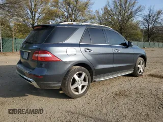 2015 Mercedes-Benz M 400 with VIN 4JGDA5GB9FA533725, listed as a Copart auction lot 53634095 with 216,712 mi miles and Clean Title. Bid and sale history available at DreamBid. Image 3.