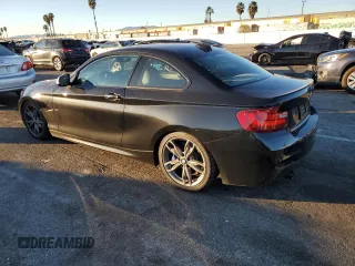 2017 BMW M2 z VIN WBA2G1C57HV638789, wystawiony jako Copart lot #37268344 z przebiegiem 75 902 mil mil oraz . Historia ofert i sprzedaży dostępna na DreamBid. Obrazek 2.