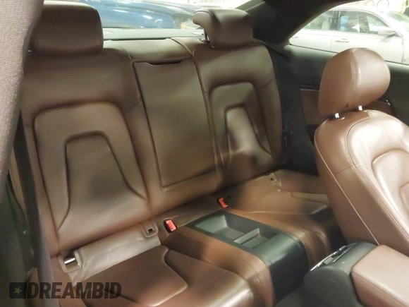 2013 Audi A5 Premium Plus z VIN WAULFAFR7DA012604, wystawiony jako IAAI lot #41562285 z przebiegiem 121 000 mil mil oraz . Historia ofert i sprzedaży dostępna na DreamBid. Obrazek 8.