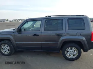 2017 Jeep Patriot Sport SE with VIN 1C4NJPBA3HD166261, listed as a IAAI auction lot 41285535 with 99,600 mi miles and . Bid and sale history available at DreamBid. Image 14.
