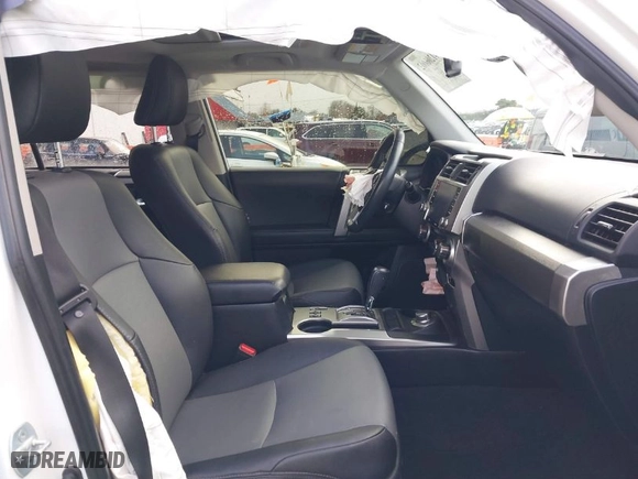 2020 Toyota 4Runner SR5 with VIN JTEBU5JR4L5812184, listed as a IAAI auction lot 41206002 with 69,278 mi miles. Bid and sale history available at carsss.com. Image 5.