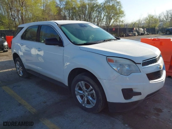 2013 Chevrolet Equinox LS with VIN 1GNALBEK5DZ111198, listed as a IAAI auction lot 41938282 with 189,047 mi miles. Bid and sale history available at carsss.com. Image 1.