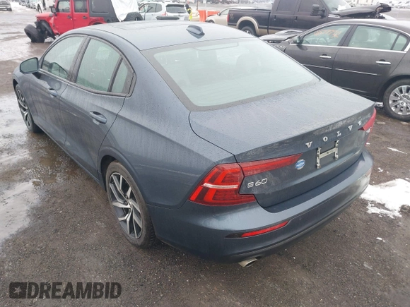 2019 Volvo S60 Momentum with VIN 7JRA22TK1KG014749, listed as a IAAI auction lot 41538244 with 68,224 mi miles. Bid and sale history available at carsss.com. Image 3.